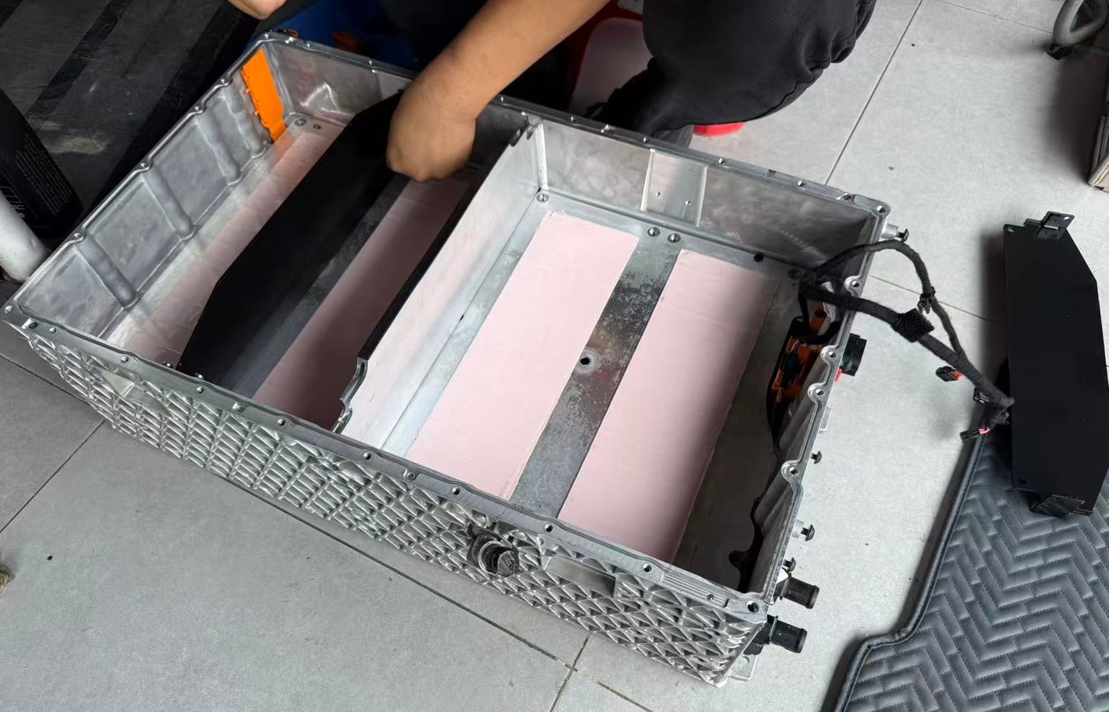 Porsche S E-Hybrid HV Battery Upgrade 51Ah CATL Cells for Panamera 970 & Cayenne 958 - Image 3